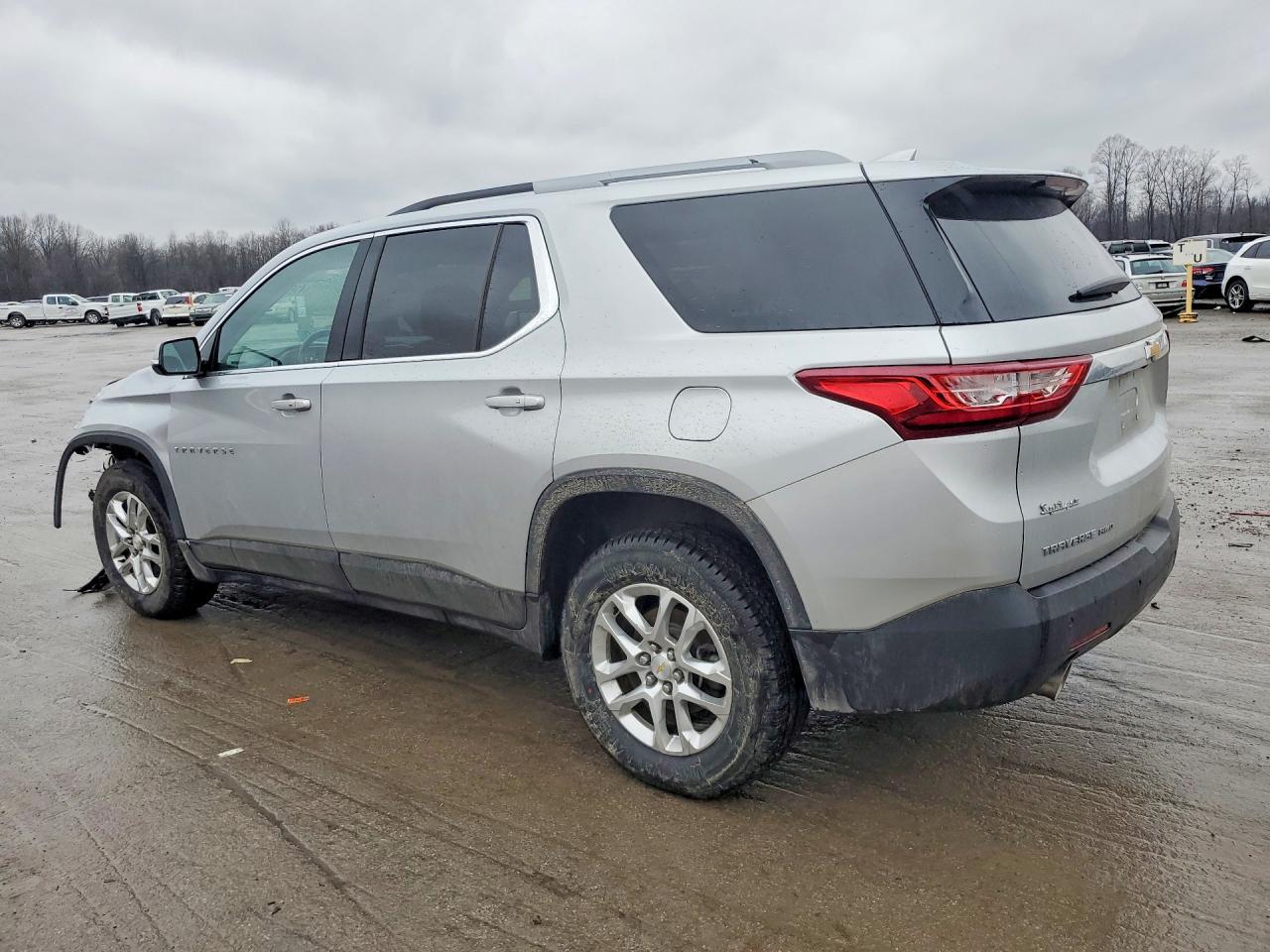 2018 Chevrolet Traverse Lt - Image 2