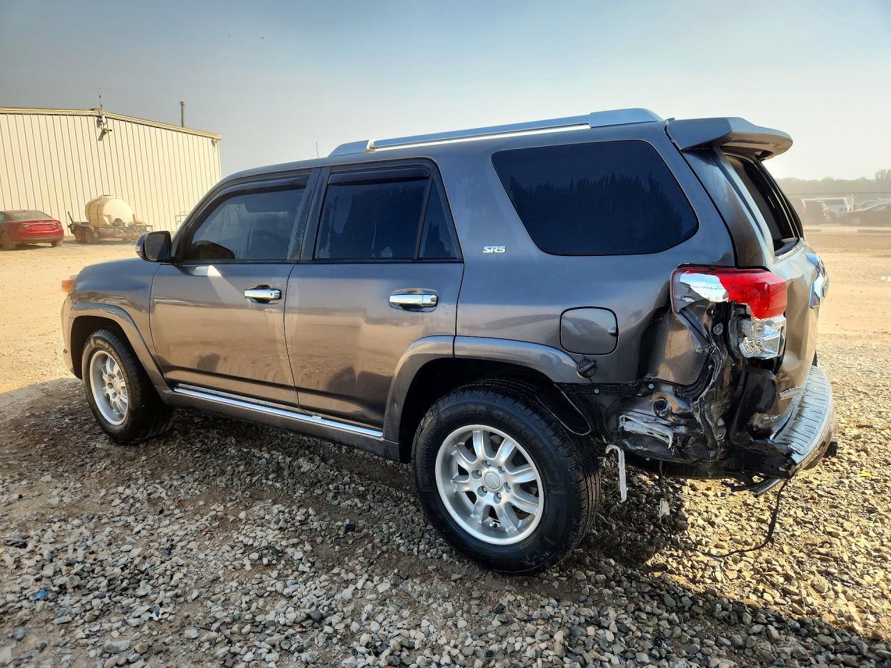 2011 Toyota 4Runner Sr5 - Фото 2