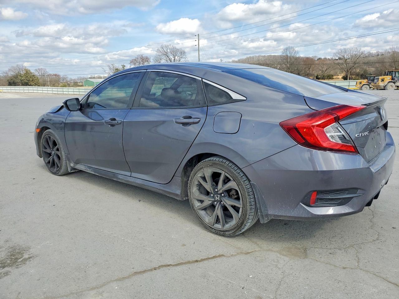 2019 Honda Civic Sport - Фото 2