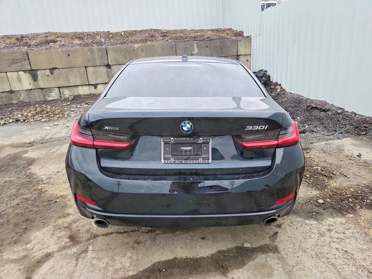 2023 BMW 330Xi - Image 6