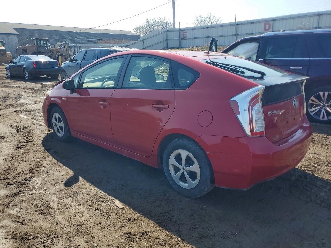 2013 Toyota Prius Two - Фото 2