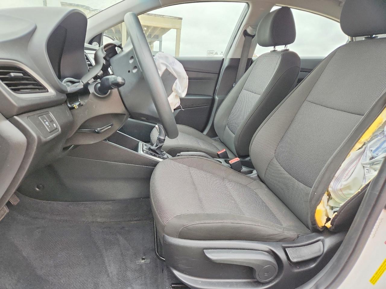 2020 Hyundai Accent Se - Фото 7