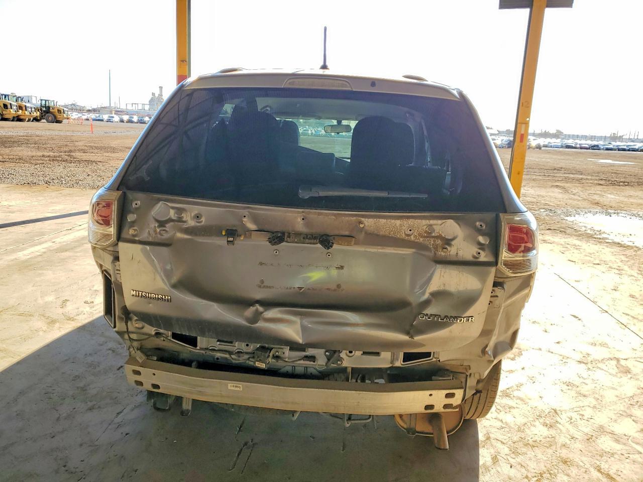 2015 Mitsubishi Outlander Se - Фото 6