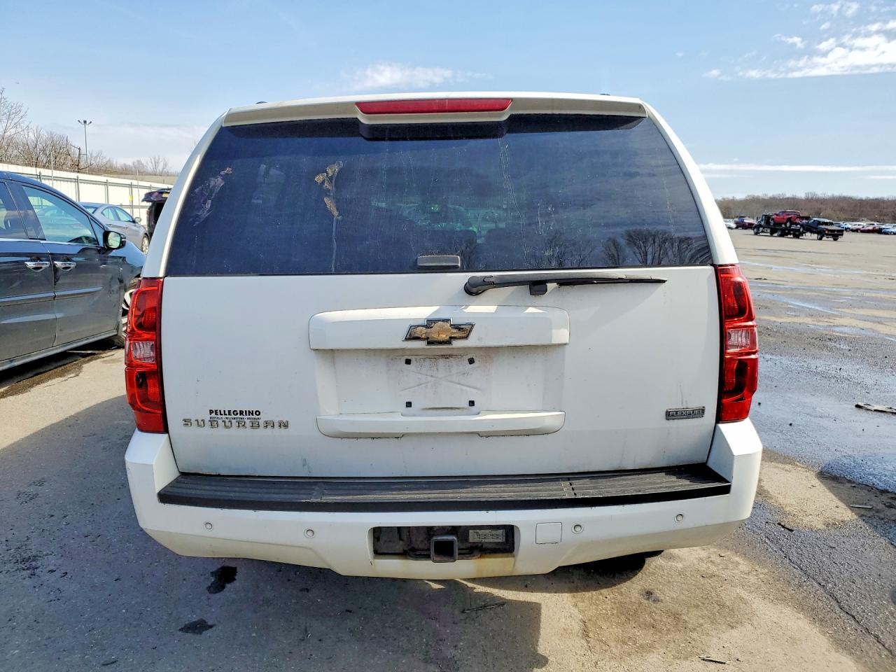 2010 Chevrolet Subrban - Фото 6