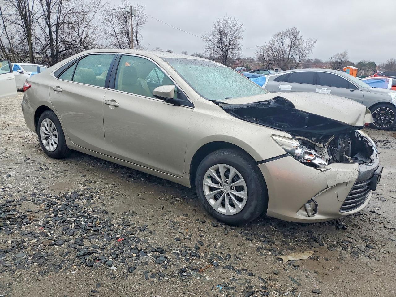 2016 Toyota Camry Le - Фото 4