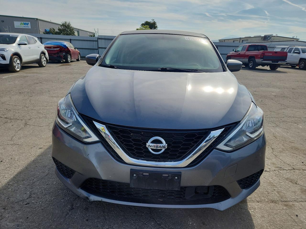 2018 Nissan Sentra S - Фото 5