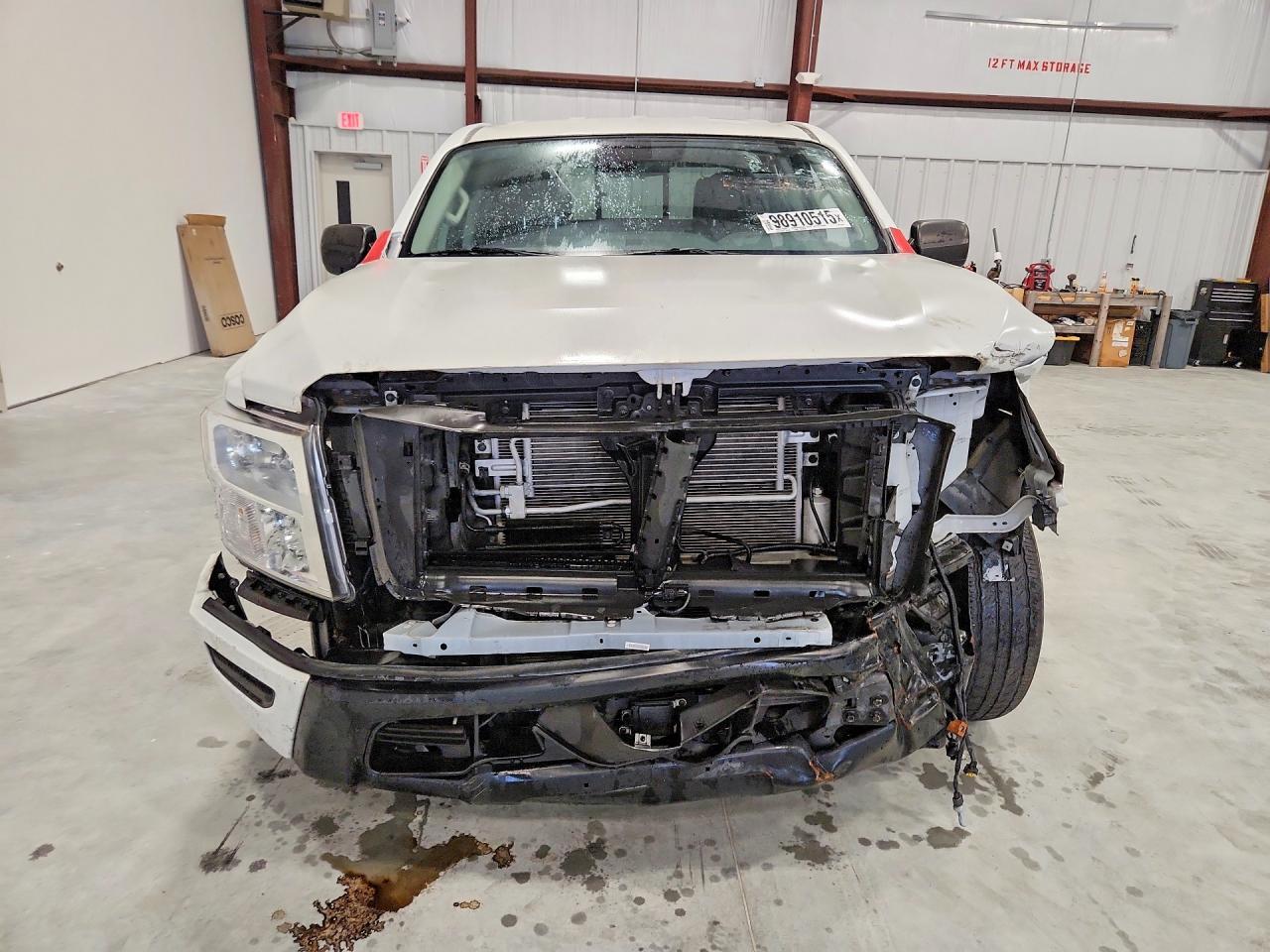 2022 Nissan Titan S - Фото 5