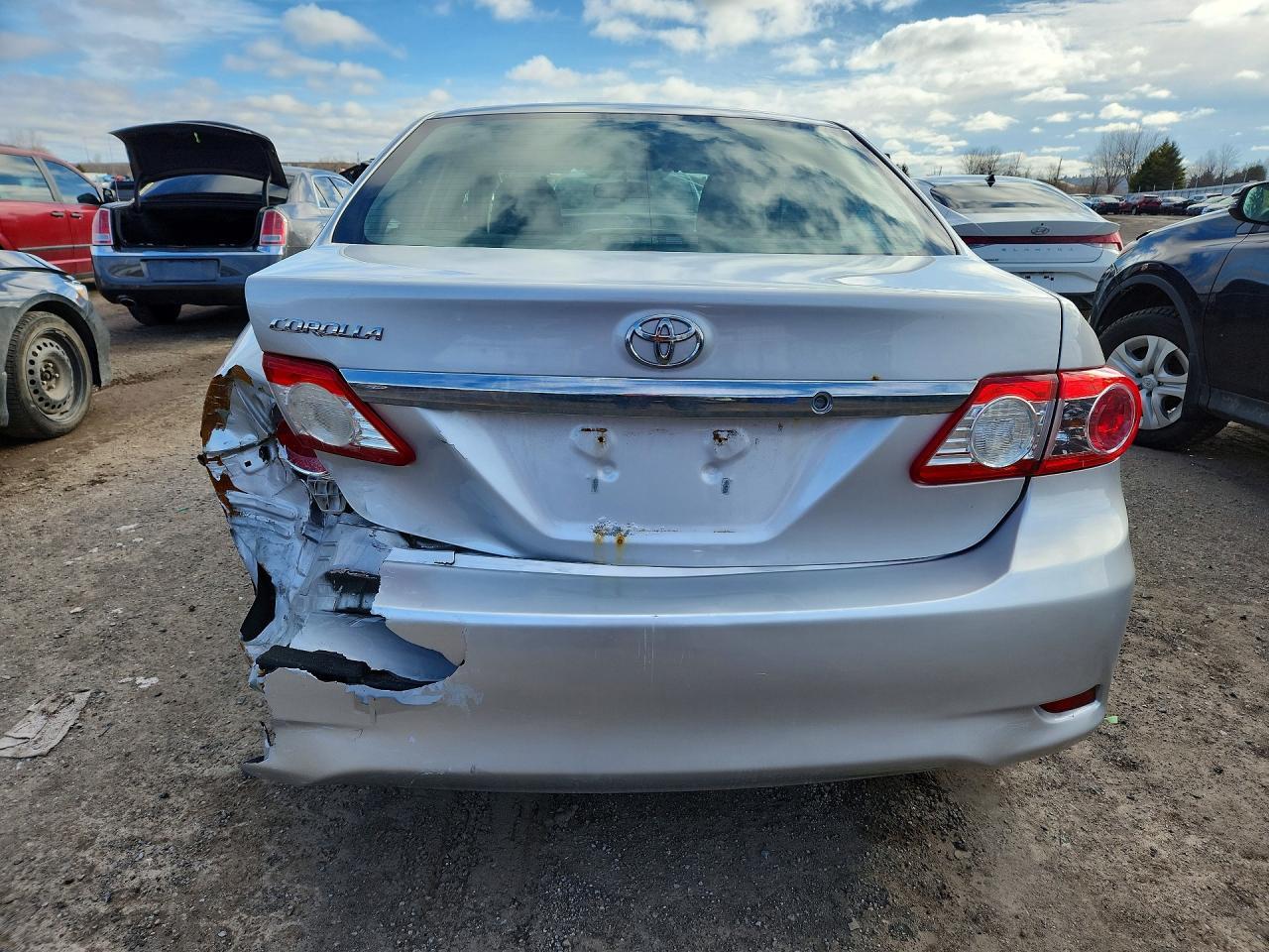 2011 Toyota Corolla Base - Фото 6