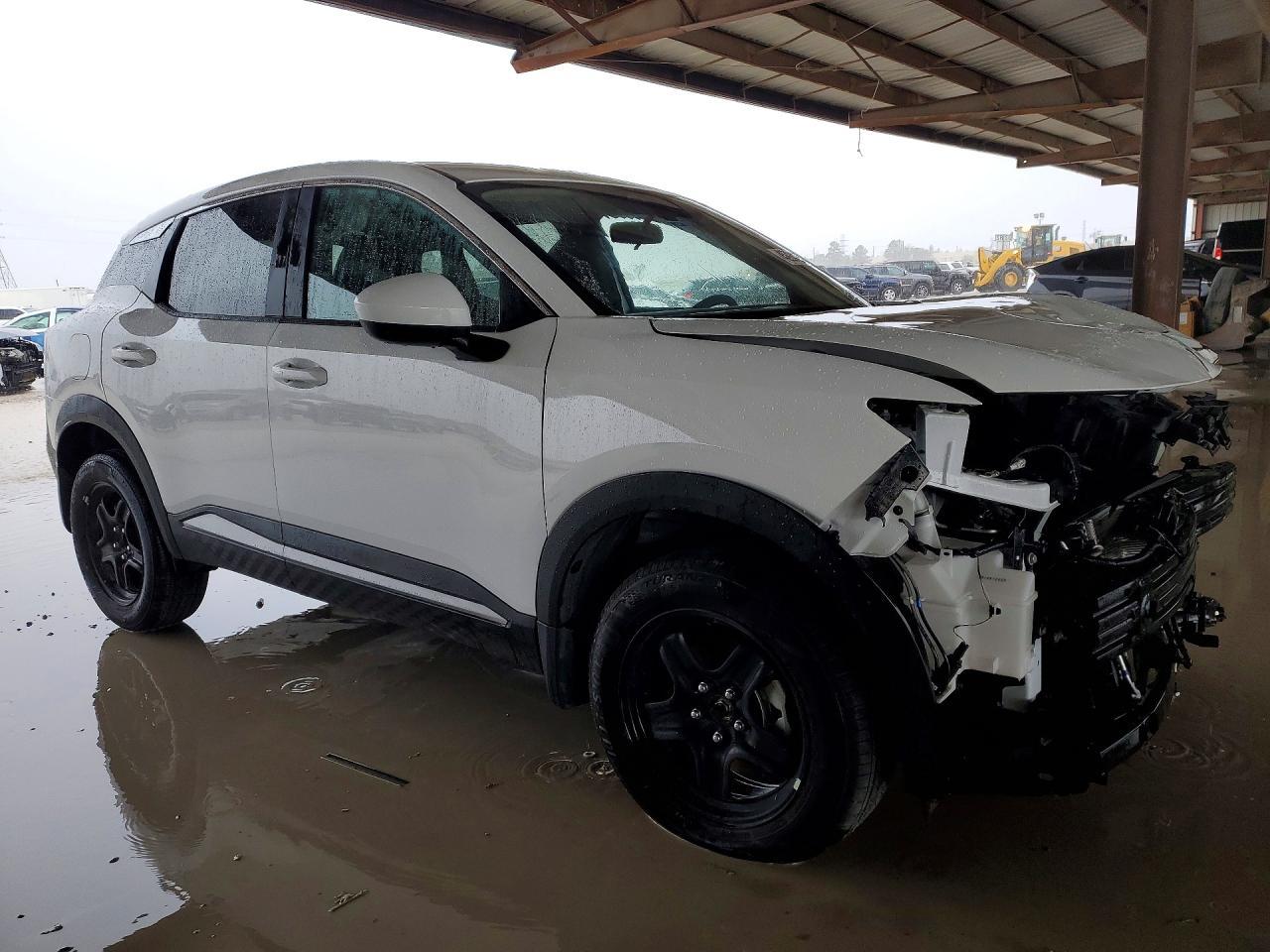 2025 Nissan Kicks Sv - Image 4