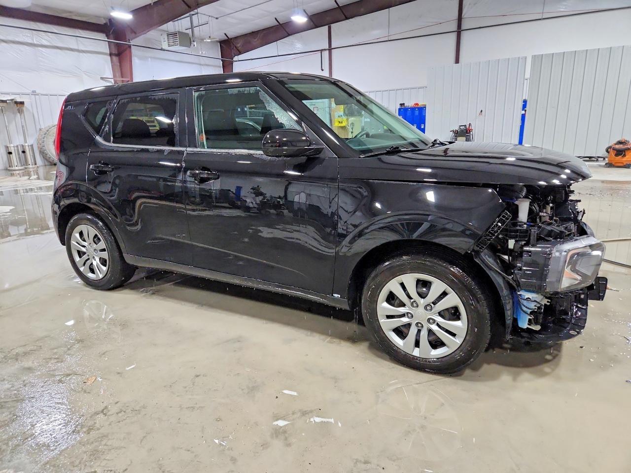 2022 Kia Soul Lx - Image 4