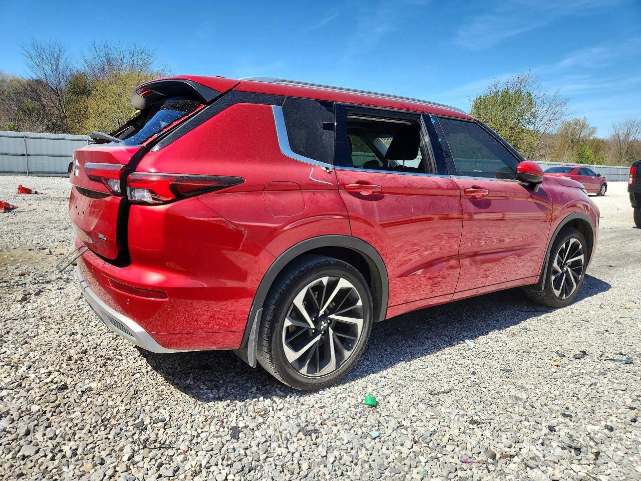2024 Mitsubishi Outlander Sel - Image 3