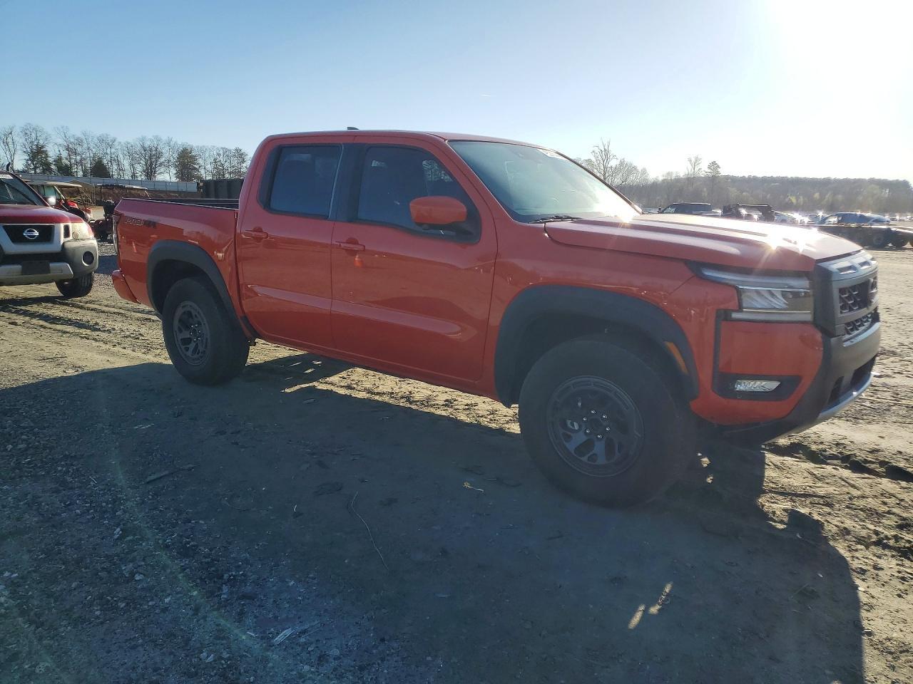 2025 Nissan Frontier Pro-4X - Фото 4