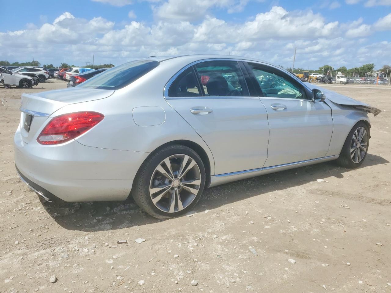 2016 Mercedes-Benz C 300 - Фото 3