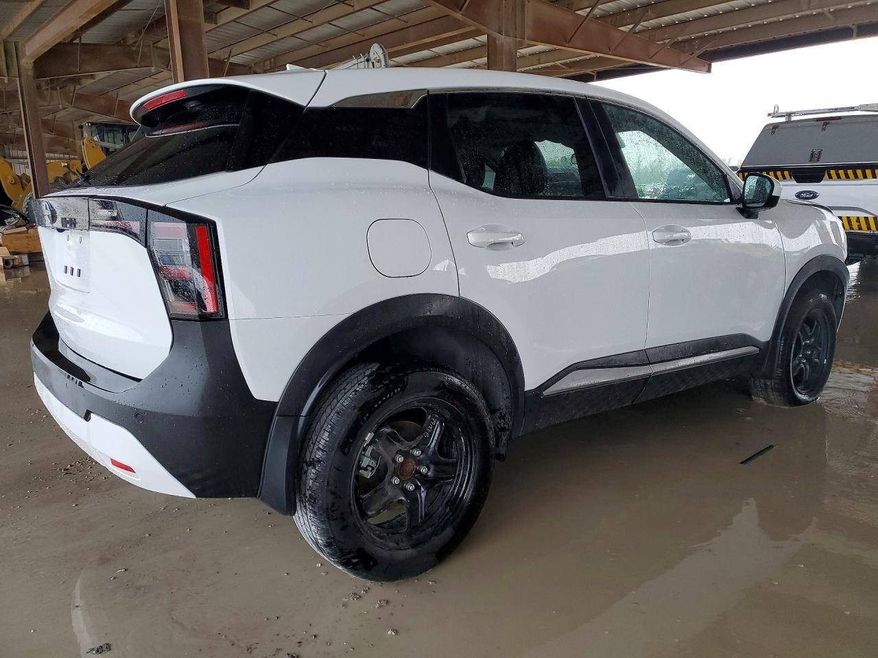 2025 Nissan Kicks Sv - Image 3