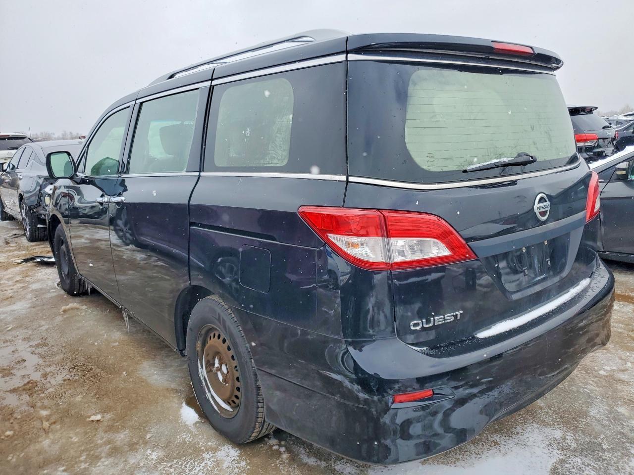 2015 Nissan Quest 3.5 S - Фото 2