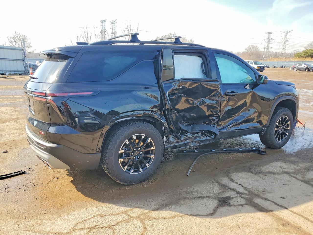 2024 Chevrolet Traverse Lt Z71 - Image 3