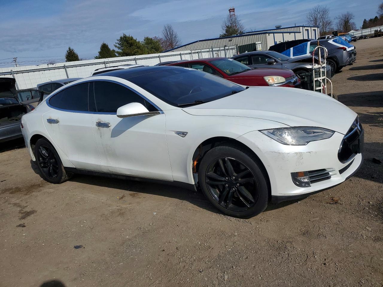 2015 Tesla Model S - Image 4