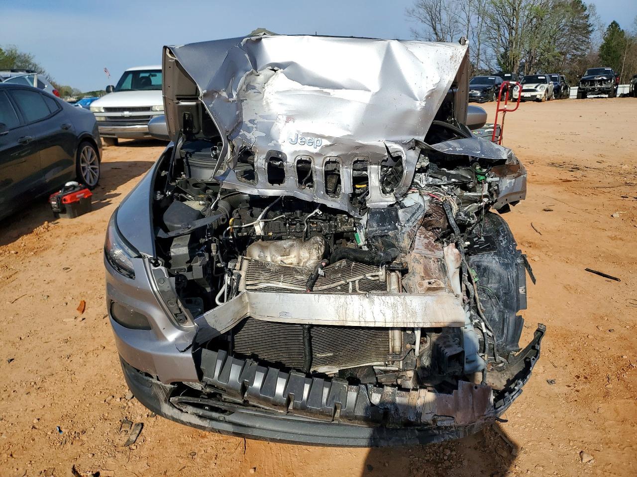 2018 Jeep Cherokee Latitude - Image 5