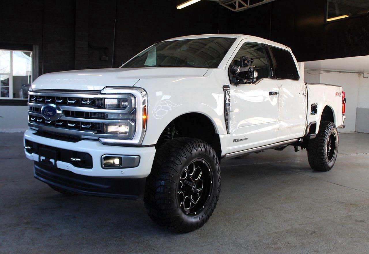 2024 Ford F350 Super Duty - Фото 2