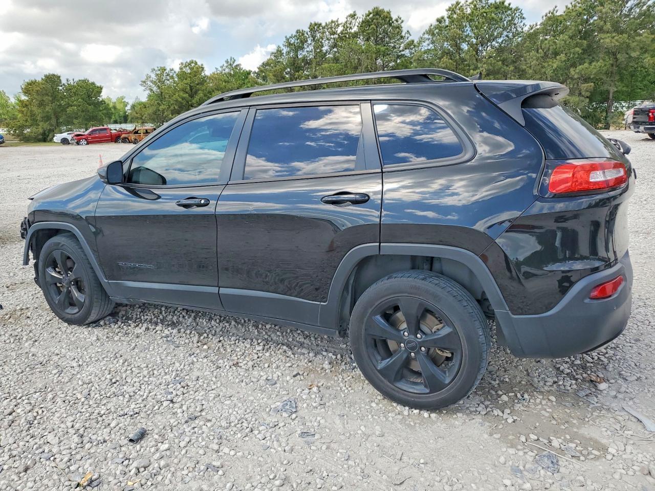 2016 Jeep Cherokee Latitude - Фото 2