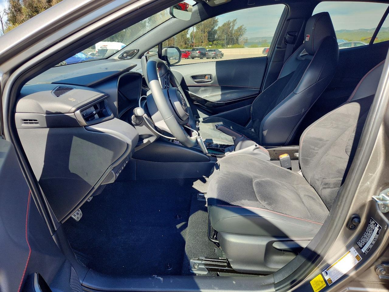 2025 Toyota Gr Corolla Core - Фото 7