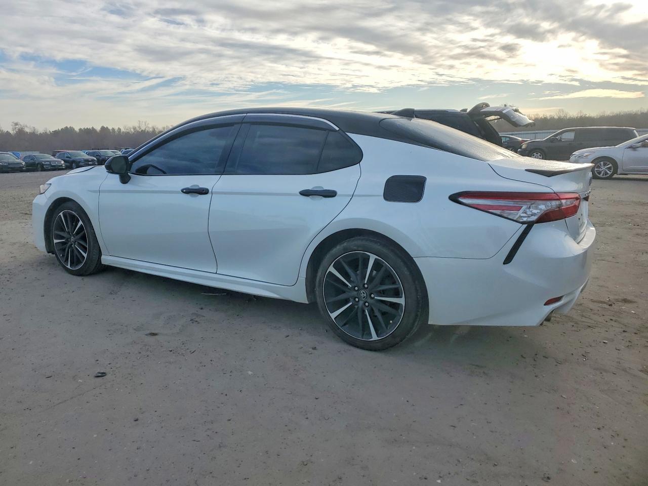 2019 Toyota Camry Xse - Image 2