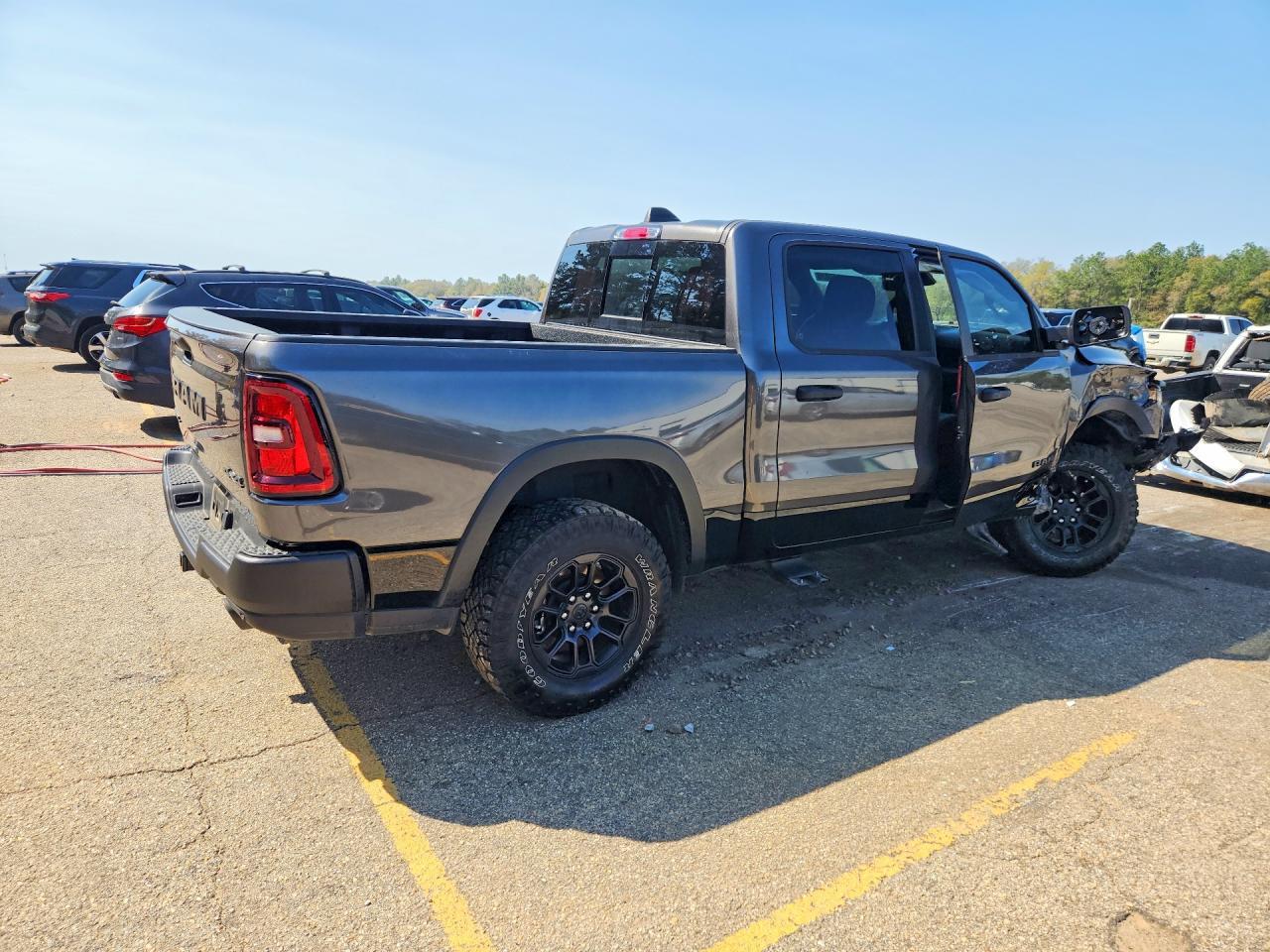 2025 Ram 1500 Rebel - Фото 3