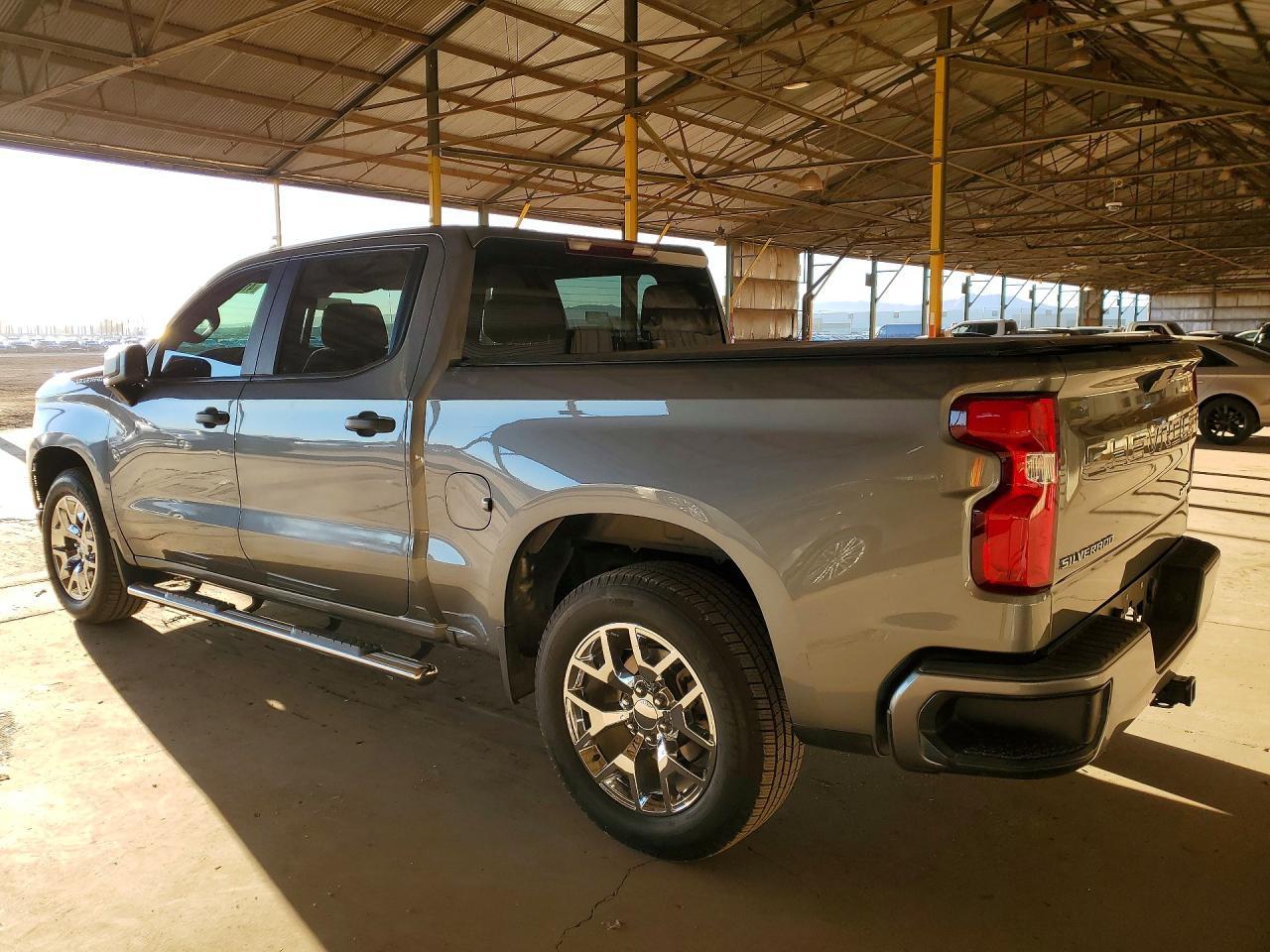 2021 Chevrolet Silverado C1500 Custom - Фото 2