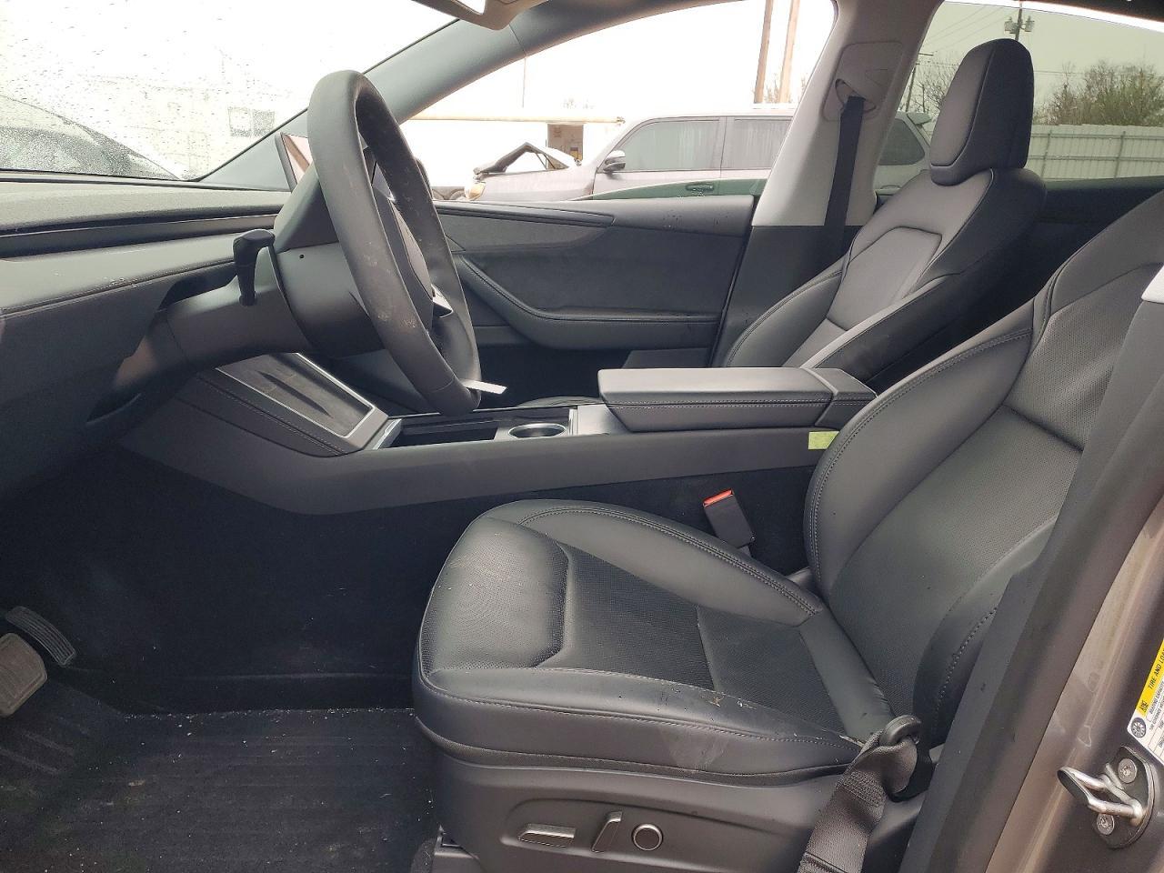 2026 Tesla Model Y - Image 7