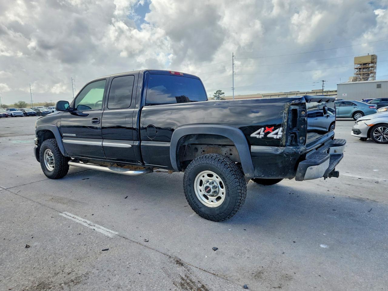2005 GMC Sierra K2500 Heavy Duty - Фото 2