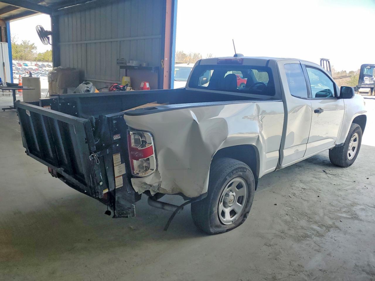 2022 Chevy Colorado - Фото 3