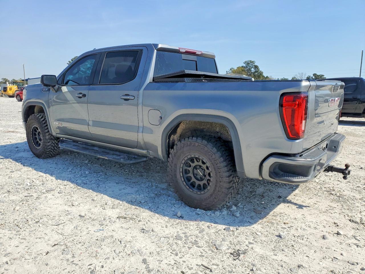 2020 GMC Sierra K1500 At4 - Image 2