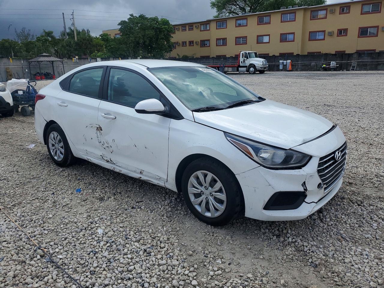 2021 Hyundai Accent Se - Фото 4