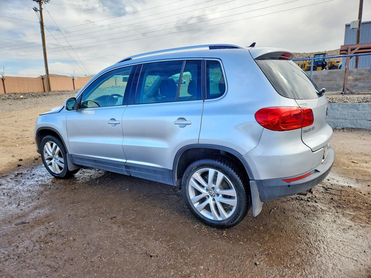 2013 Volkswagen Tiguan S - Image 2