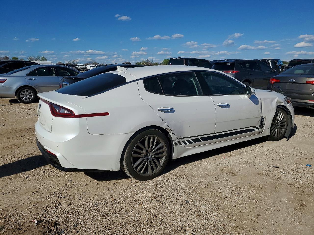 2018 Kia Stinger Base - Фото 3