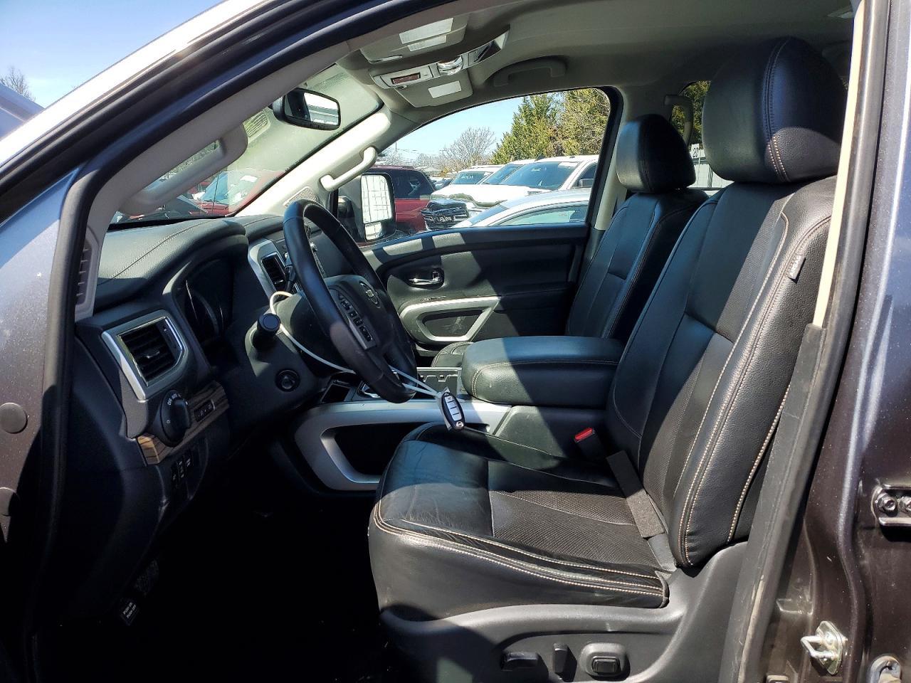 2018 Nissan Titan Sl - Image 7
