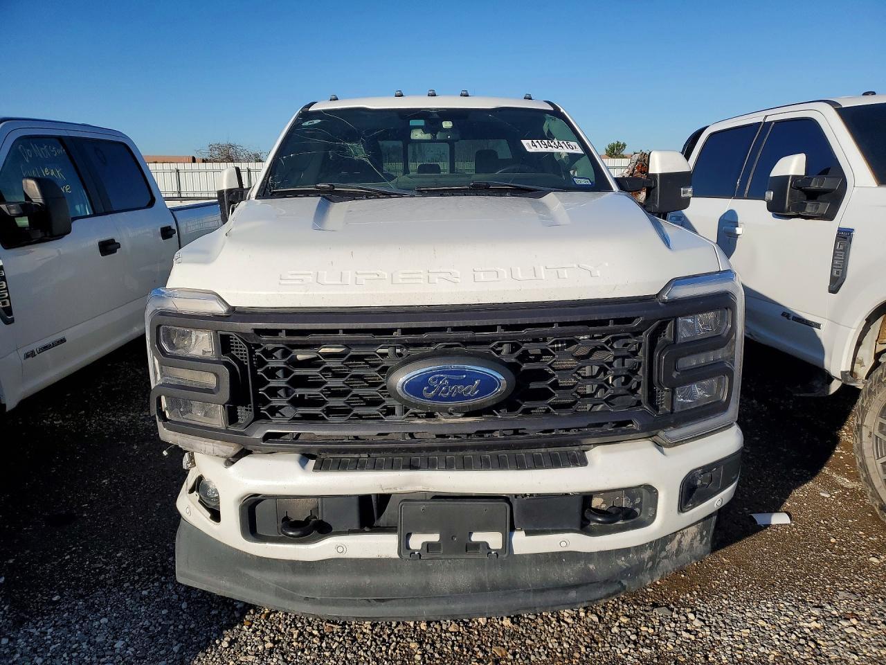 2023 Ford F250 Super Duty - Фото 5