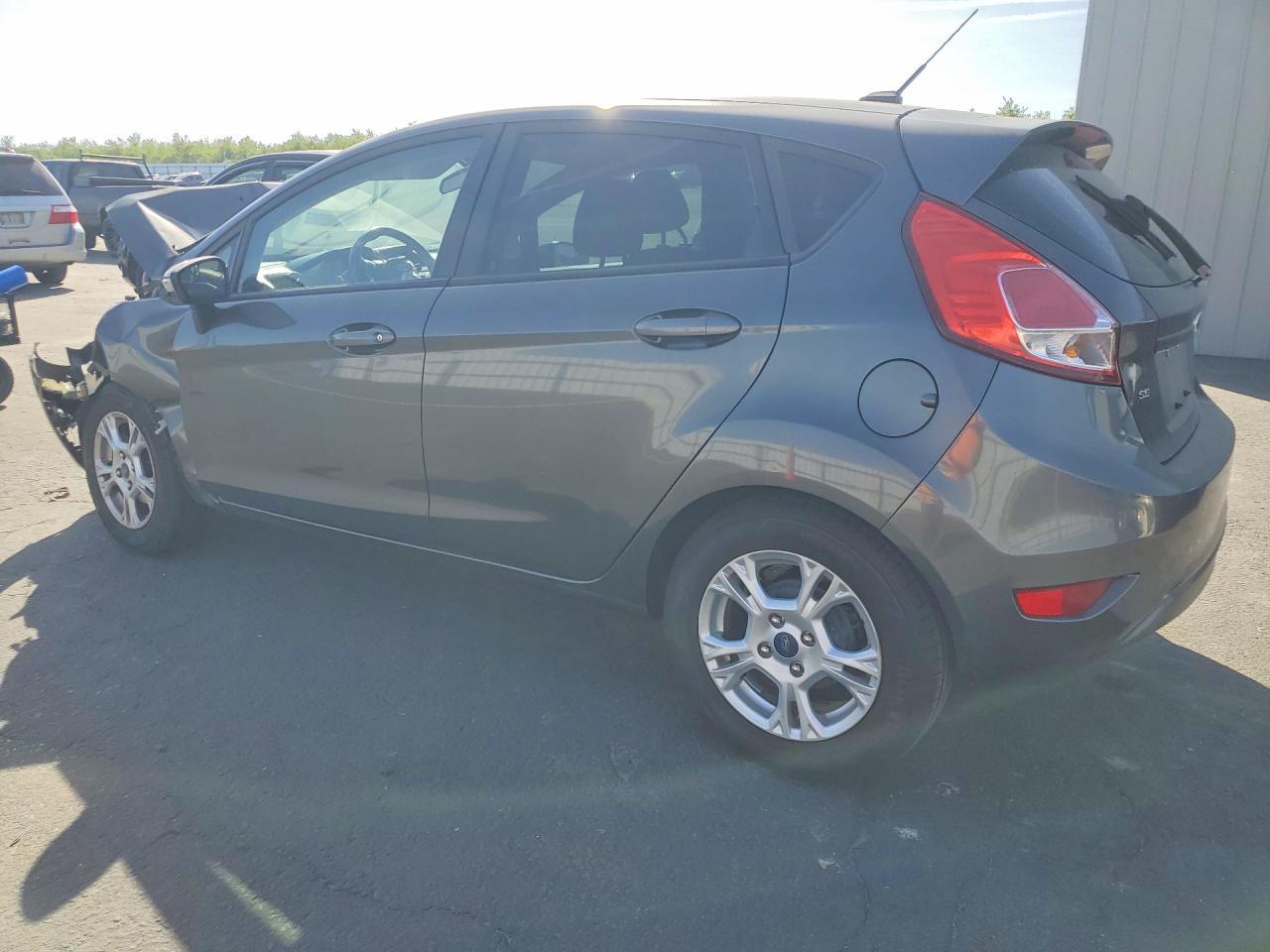 2016 Ford Fiesta Se - Image 2