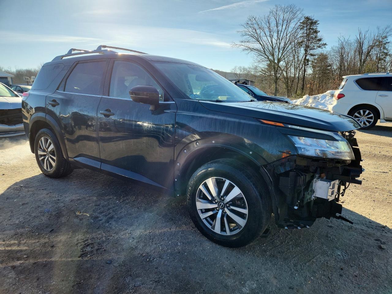 2022 Nissan Pathfinder Sl - Image 4