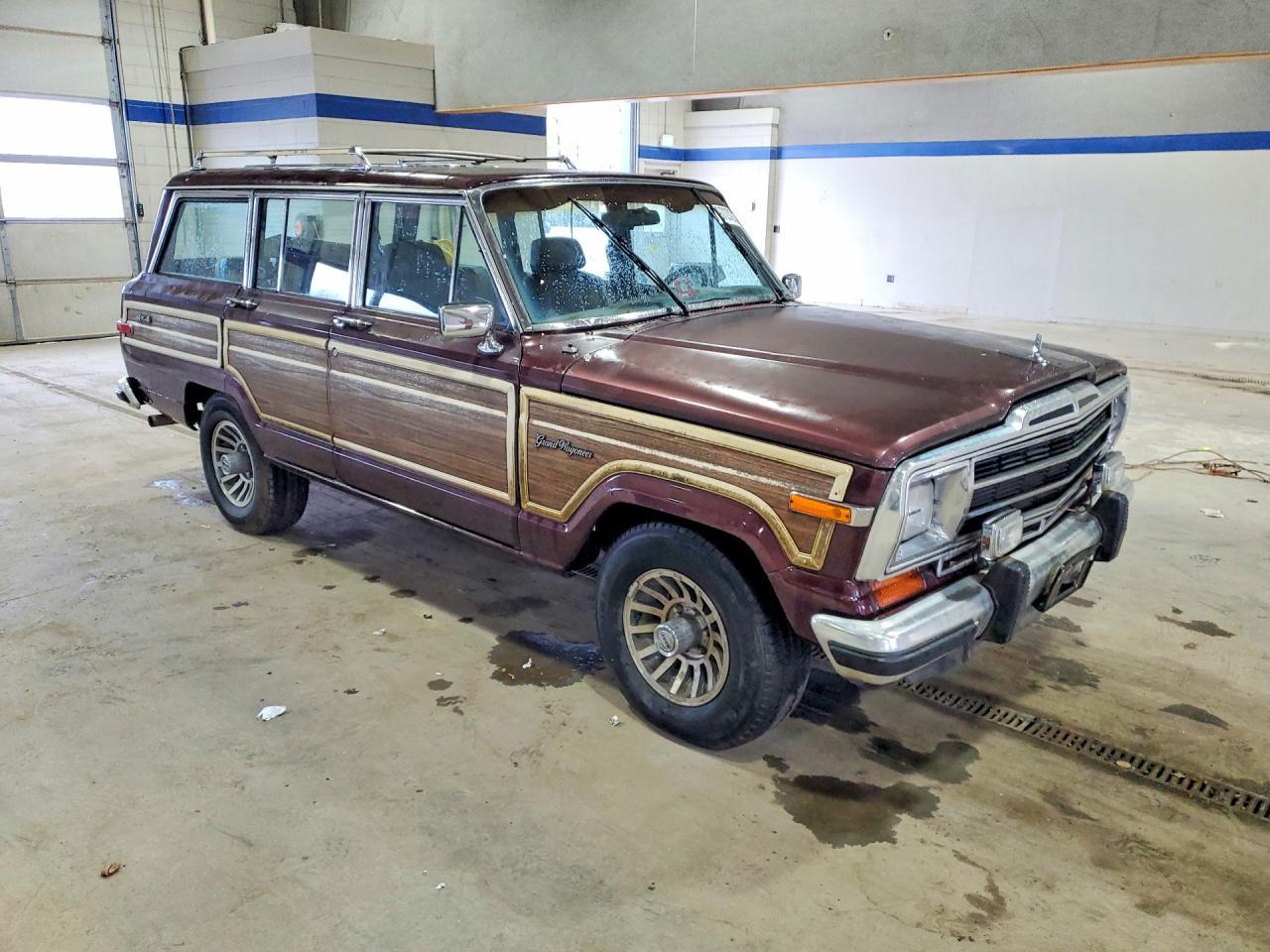1988 Jeep Grand Wagoneer - Фото 4