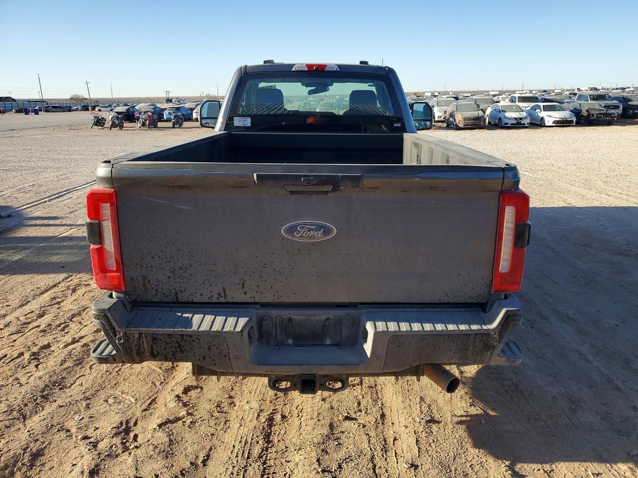 2026 Ford F250 Super Duty - Фото 6