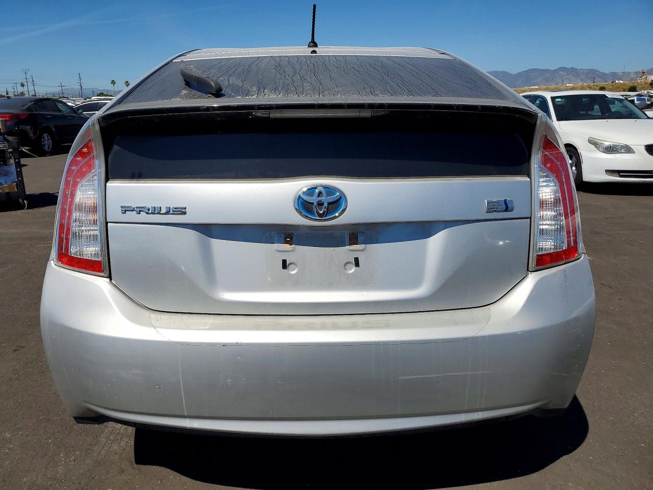 2013 Toyota Prius Two - Image 6