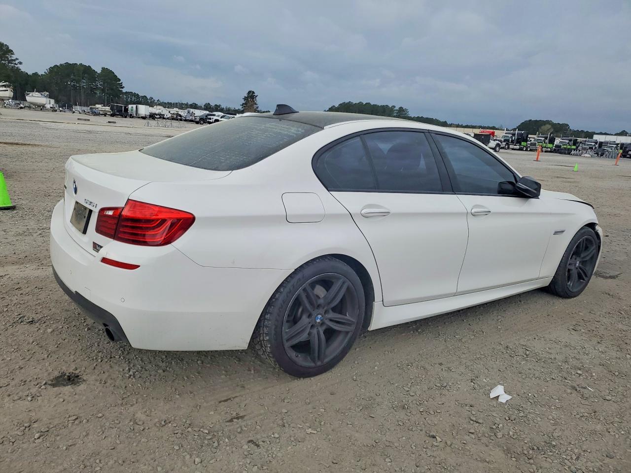 2015 BMW 535 Xi - Image 3