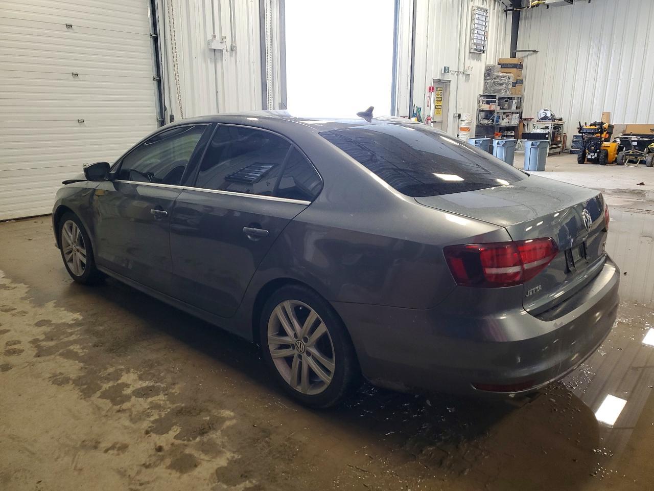 2017 Volkswagen Jetta Sel - Image 2