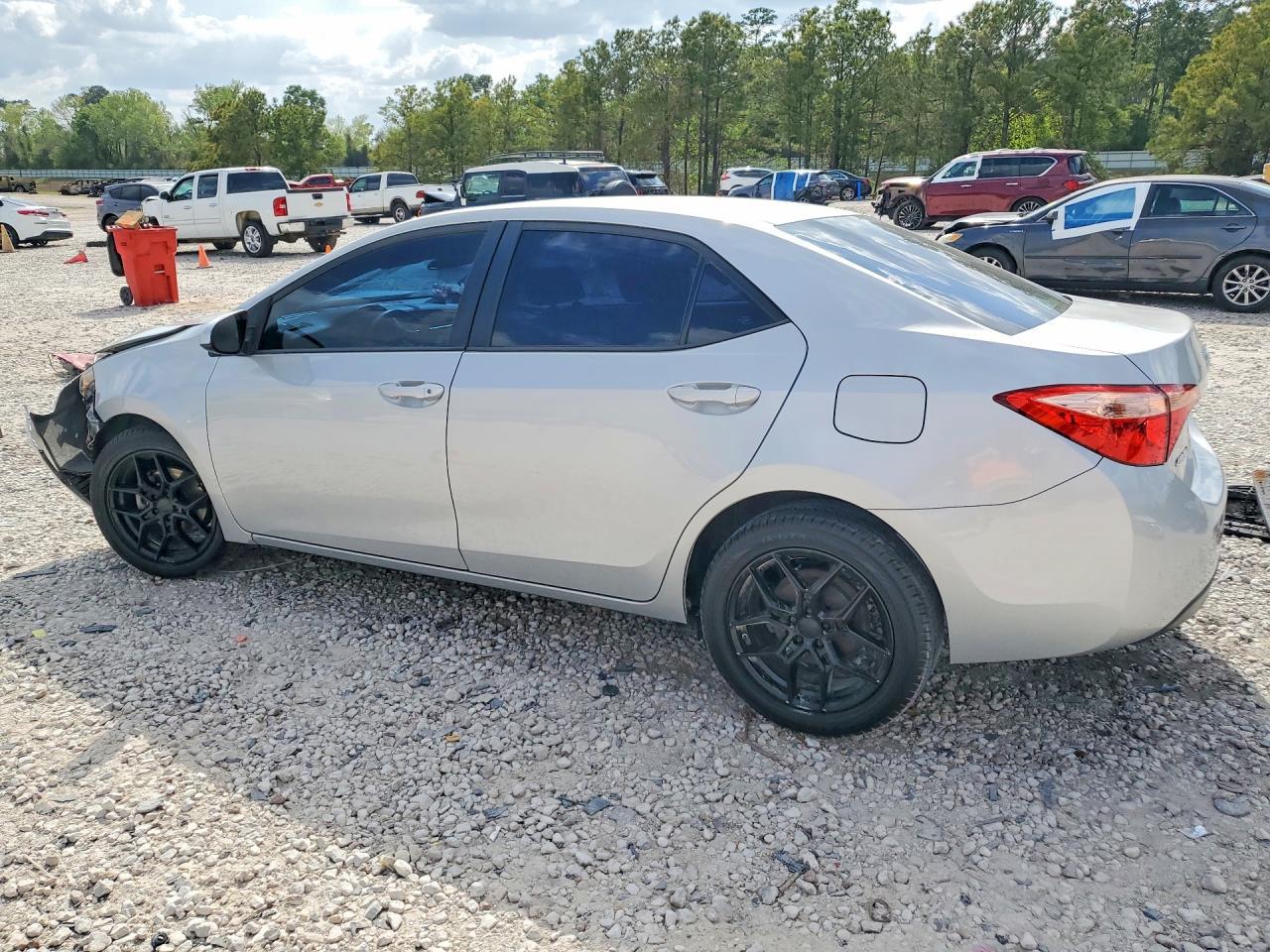 2019 Toyota Corolla Le - Фото 2