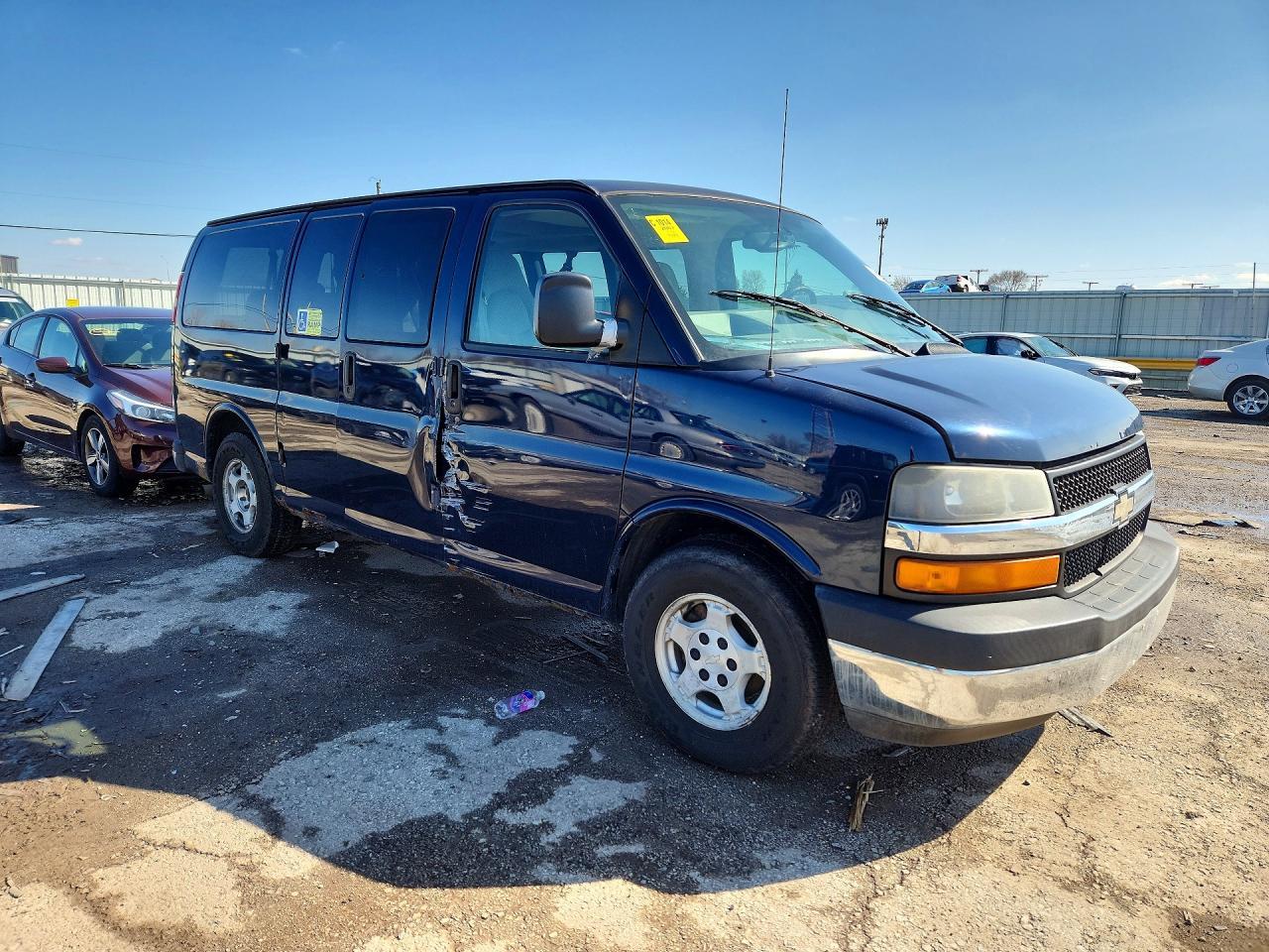 2007 Chevrolet Express G1500 - Image 4