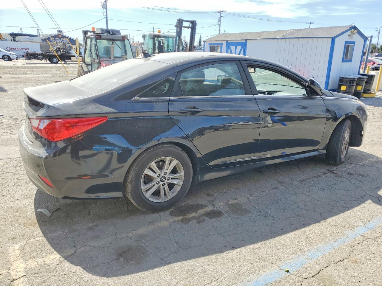 2014 Hyundai Sonata Gls - Image 3