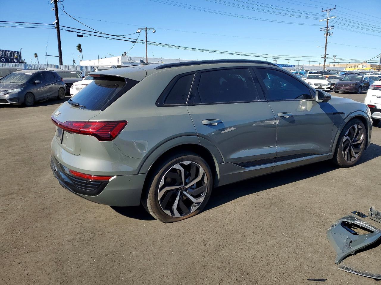 2024 Audi Q8 E-Tron Premium Plus - Фото 3