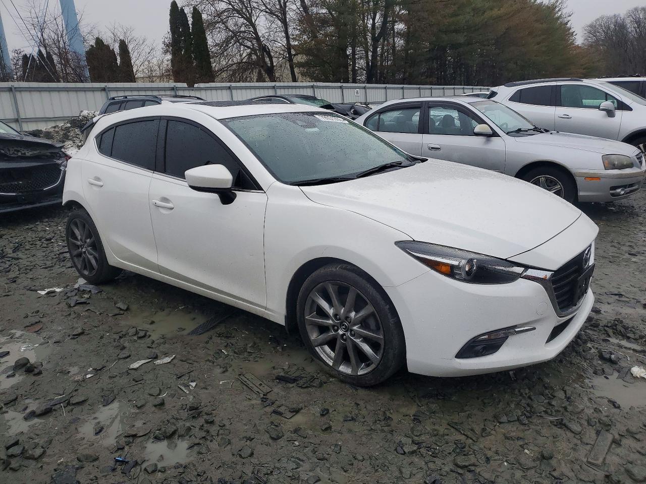 2018 Mazda 3 Grand Touring - Фото 4