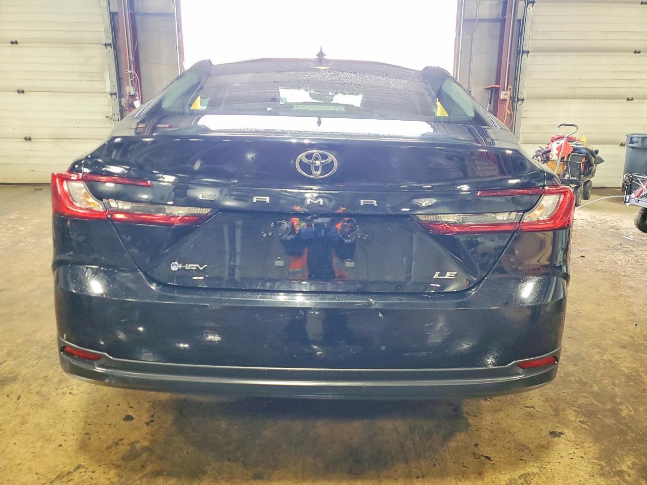 2026 Toyota Camry Le - Фото 6